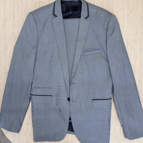 H&M Other - H&M - 2 piece Suit - size 42R - pants size 34R